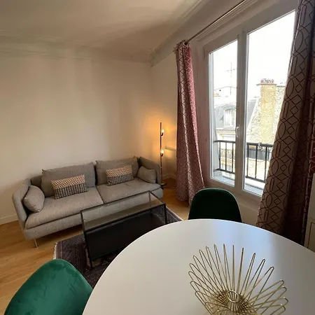 Apartment Beautiful Flat Monceau Champs Elysee Paris